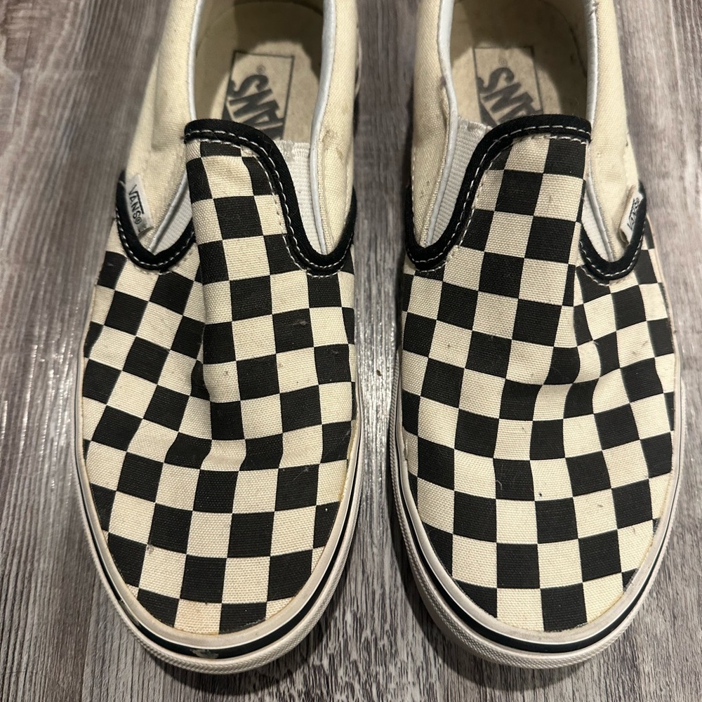 Classic Vans Checkerboard Sneakers👟